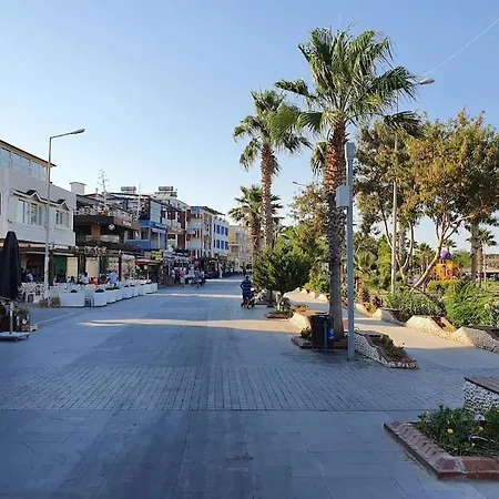 Lovely 2-Bedroom Condo In The Heart Of The Famous Altinkum Beach Didim