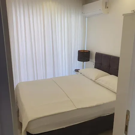 Lovely 2-Bedroom Condo In The Heart Of The Famous Altinkum Beach *