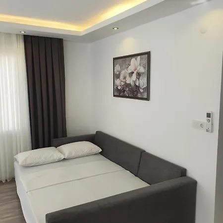 Apartamento Lovely 2-Bedroom Condo In The Heart Of The Famous Altinkum Beach