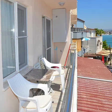 Apartamento Lovely 2-Bedroom Condo In The Heart Of The Famous Altinkum Beach *